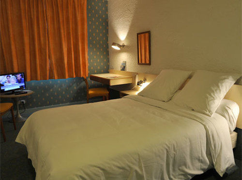 Hotel Logitel Saint-Doulchard エクステリア 写真